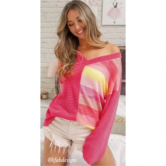 LAST 1! Fuchsia V Neck Lightweight Waffle Knit Color Block Top! - Picture 3 of 13